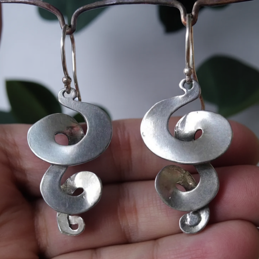 SilverLoom™ | Boucles d'oreilles vintage en spirale
