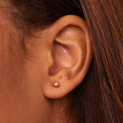 Ball™ | Boucles d'oreilles à clous en or