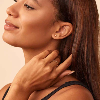 Ball™ | Boucles d'oreilles à clous en or