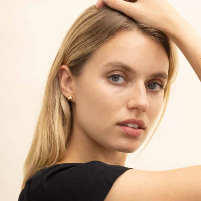 Ball™ | Boucles d'oreilles à clous en or