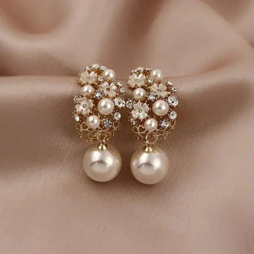 Soraya™ | Boucles d'oreilles élégantes en forme de fleur et perles