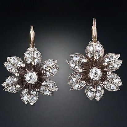 LumiBelle™ | Boucles d'oreilles vintage en cristal en forme de fleur